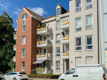 2 Zimmer - renoviert - Balkon - ab sofort