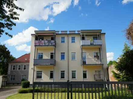 ### Wunderschöne, sanierte Dachgeschosswohnung mit Balkon in Stadtfeld-Ost ###