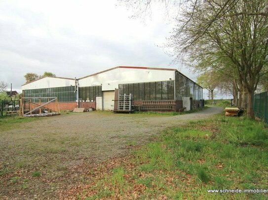 Ländlich gelegene Lagerhalle