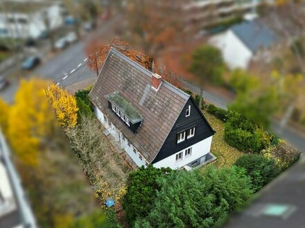 In Plittersdorf – Altbestand auf schönem Grundstück mit Potential / Existing building on a beautiful property with pote…