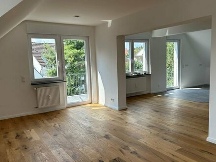 Alles Neu! Haus im Haus 150 m² Wfl. auf 2 Etagen, 2 Stellpl.. Absolut ruhige Lage + nahe zu S-Bahn!