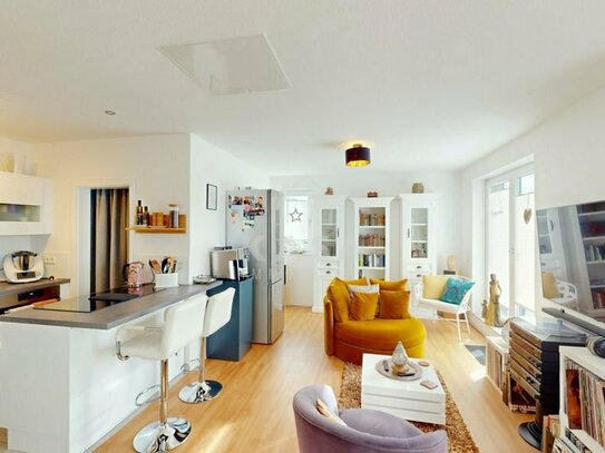 Moderne Wohnung über 2 Etagen mit großzügiger Dachterrasse und PKW-Stellplatz!
