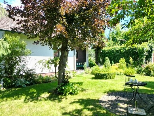 Großzügiges 1- bis 2-Familienhaus mit Charme + traumhaftem Gartenareal - Nähe Bayreuth!