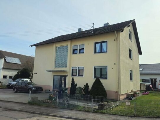 Großzügiges Mehrfamilienhaus mit vier Wohnungen in Manching-Westenhausen