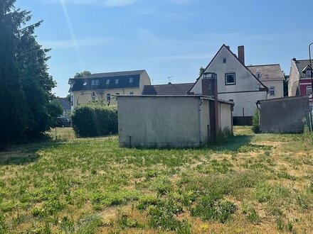 Bauplatz für EFH +Solides Einfamilienhaus als Handwerkerobjekt mit Garage