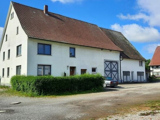 Gut erhaltenes, großräumiges Bauernhaus