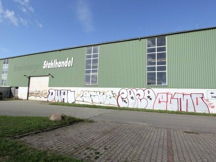 Gewerbegelände mit 2.500 m² großer Halle in guter Lage von Brandenburg an der Havel