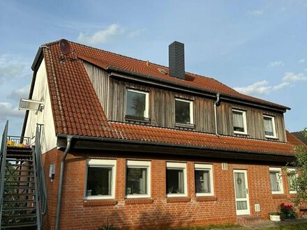 Schöne 3-Raum-Wohnung in Negast mit Garten und Carport