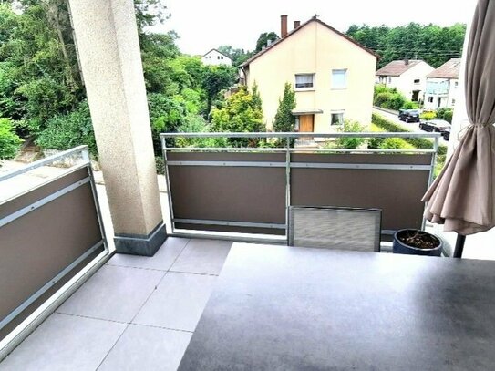 Hochwertige 3 -Zimmer-Wohnung mit Balkon