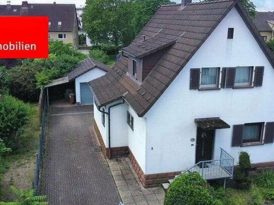 Freistehendes Einfamilienhaus mit Gartenoase in Auerbach