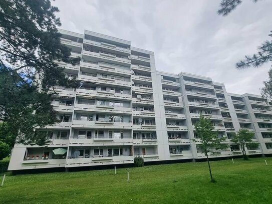 Gut geschnittene 2ZKB-Wohnung in ruhiger Lage mit Aufzug!