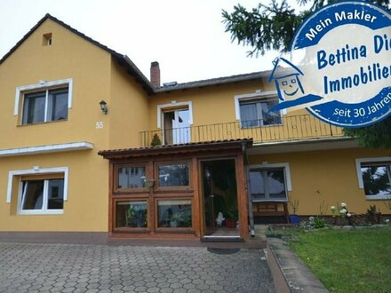 DIETZ: Modernisiertes Einfamilienhaus mit Einliegerwohnung, Garten, Hof und Garage!