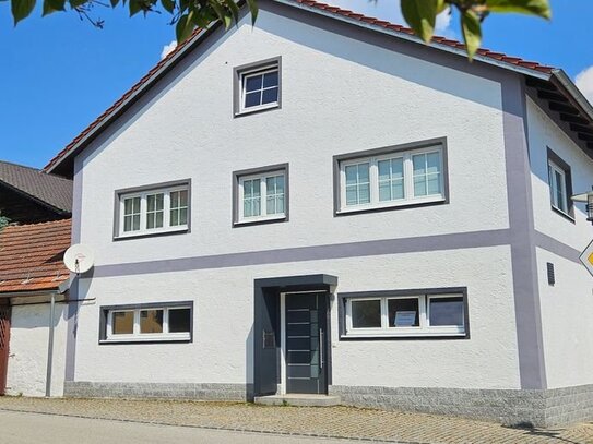 Wunderschöne EG-WOHNUNG mit OFFICE! Modernste Ausstattung.