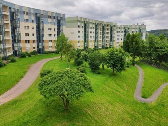 Singlewohnung mit Balkon in grüner Umgebung