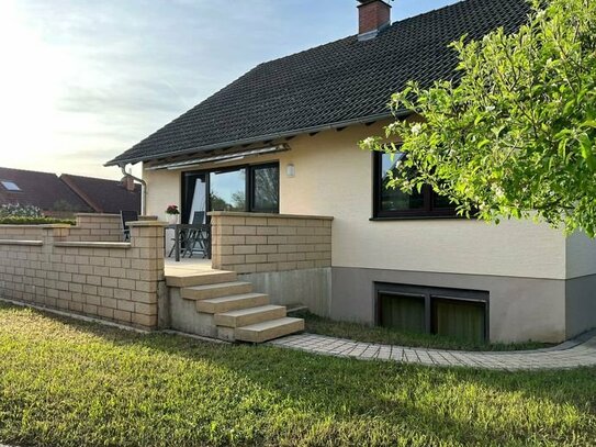 Faszinierendes Anwesen mit Garten, Garage, Stellplätzen und sonniger Terrasse in zentraler Wohnlage