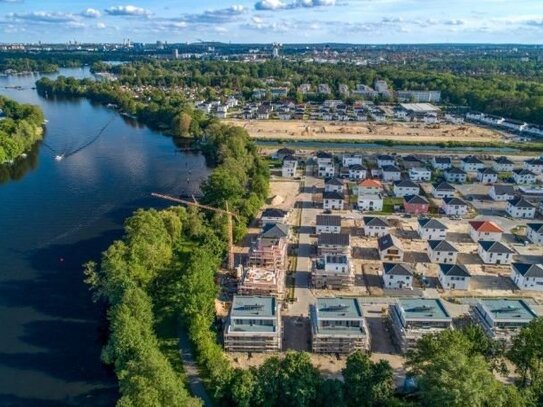 WUNDERSCHÖNE PENTHOUSE-WOHNUNG MIT DACHTERRASSE UND BLICK AUF DIE HAVEL! ERSTBEZUG! EFFIZIENZHAUS 55!