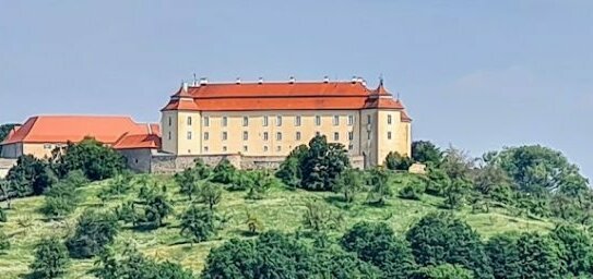 Schöne und zeitlose Wohnung in guter Lage