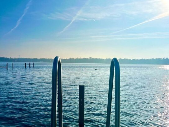 Designer Wohnung in erster Wasserlinie Am Großen Wannsee auf privatem Parkgrundstück