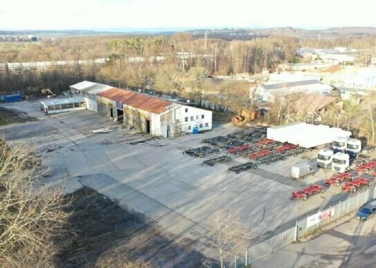 *Provisionsfrei Exklusiv durch Immolox * Großräumige 8800 m² Freifläche inkl. 1600 m² Hallenfläche zu vermieten