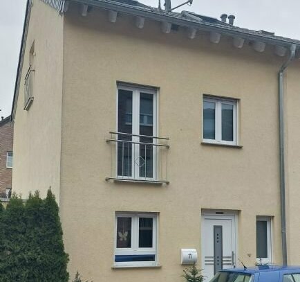 Neuer Preis! Gepflegtes, modisches Reihenendhaus mit Garage und sehr guten Energiewerten in zentraler Lage in Eschweiler