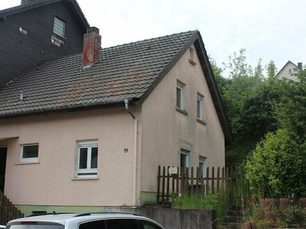 **REDUZIERTE MAKLERGEBÜHR** - gestalten Sie selbst - Wohnhaus mit 120 qm Wohnfläche