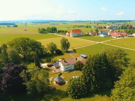 Alternativ zum Bauernhaus Landsitz in Alleinlage mit der Möglichkeit zur Pferdehaltung