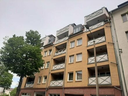 +++Stötteritz+++2-ZIMMER-WHG+++BALKON+++EINBAUKÜCHE+++TOP GRUNDRISS+++BEGRÜNTER INNENHOF+++AUFZUG+++PARK+++STELLPLATZ+++