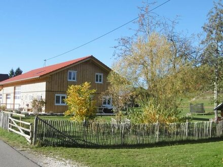 Ferienhaus mit Garten auf der Alb - inmitten herrlicher Natur - außerhalb gelegen / hochwertig & möbliert ausgestattet…