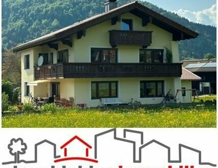 Eine besondere Lage, Zweifamilienhaus mit Einliegerwohnung, Berg- und Weitblick in Ruhpolding!