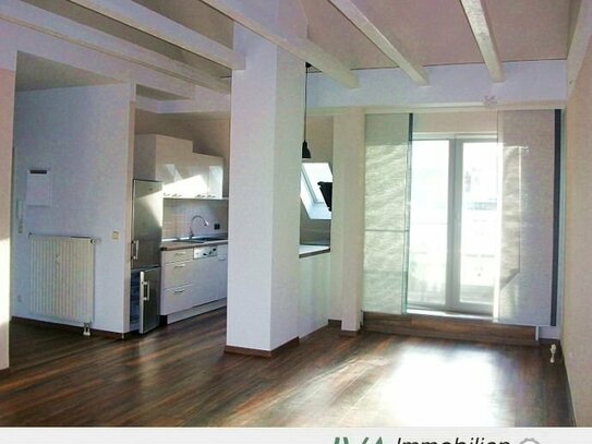 Komfortable 3-Raum-Wohnung mit Einbauküche, Dachterrasse und Fahrstuhl in der Innenstadt Riesa´s