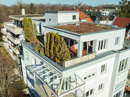 Über den Dächern von Moosach: 138 m² neuwertige Penthousewohnung mit zwei Terrassen