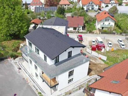 Einzigartige Penthousewohnung mit Stadtblick in bevorzugter Wohngegend von Regen! 360 Grad Rundgang.