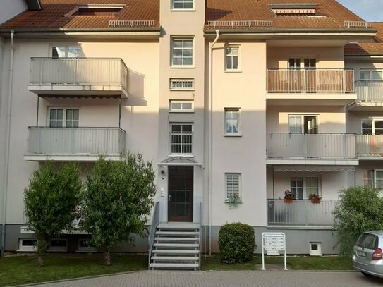 2 Zimmerwohnung mit 66,10 m² Balkon u. Stellplatz (Nachtspeicherheizung)