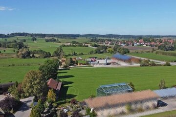 Nur 6km nach Utting am Ammersee: Grundstück mit Baugenehmigung für EFH in Entraching