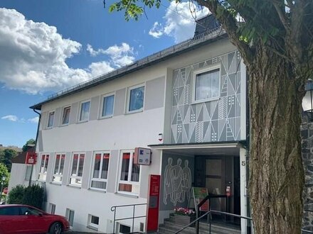 4-Zimmer-Wohnung mit Einbauküche NEU RENOVIERT