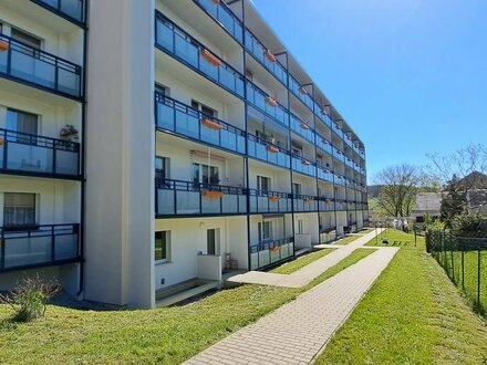 AB SOFORT verfügbar - schöne 3-Raum-Wohnung im 2. Obergeschoss in Thalheim