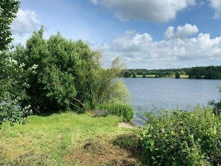 Grundstück mit Seezugang in idyllischer Lage von Ahlefeld-Bistensee!