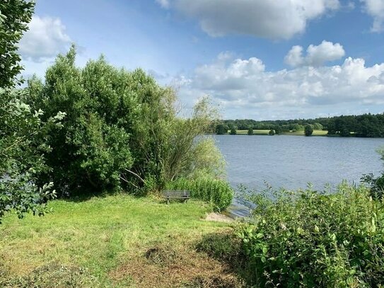 Grundstück mit Seezugang in idyllischer Lage von Ahlefeld-Bistensee!