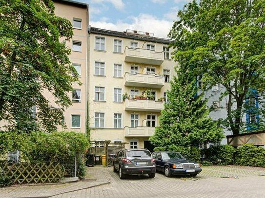 Mit Balkon: Gründerzeit-Wohnung in Charlottenburg - City West nahe TU *provisionsfrei*