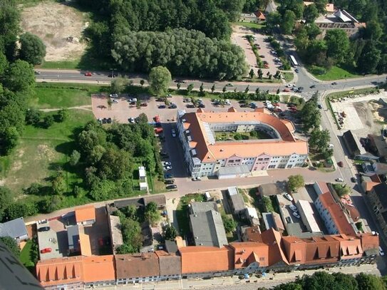 1 Raumwohnung mit Balkon in Storkow /Zentrale Lage zu vermieten