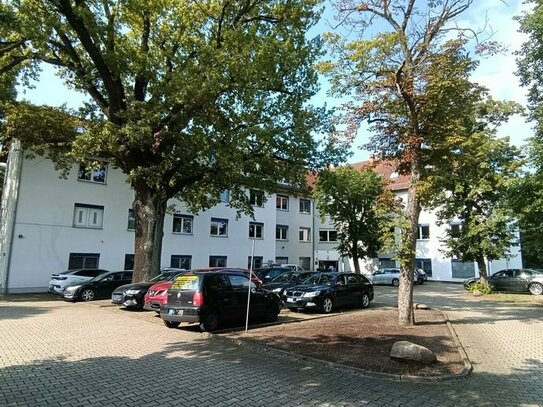 Großzügige Gewerbeeinheit auf einer Etage zu vermieten