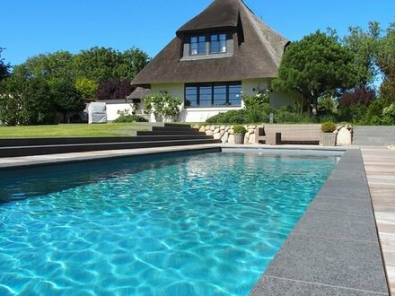 RARITÄT AUF SYLT: Einzelhaus mit Pool im Garten in Keitum