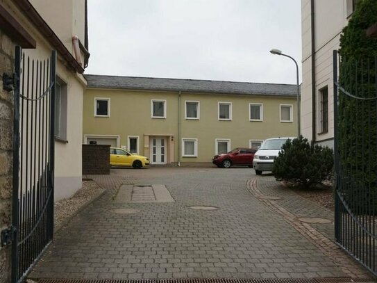 Stopp: Geschäftshaus in Waldheim zur Vermietung!