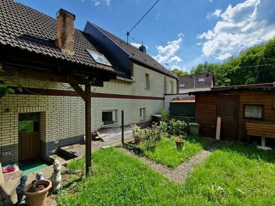 Großzügiges Bauernhaus mit Fotovoltaikanlage und Garten in Tholey OT