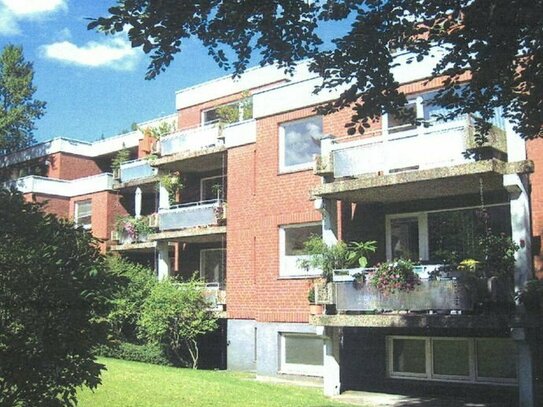 Blankenese- gut geschnittene 4-Zi.-Wohnung mit Südbalkon - Nähe Hirschpark und Elbe