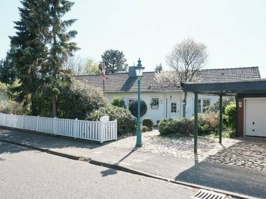 Traumhafter Bungalow mit hochwertigen Wintergarten und Teilkeller in ruhiger Lage von Kaltenkirchen