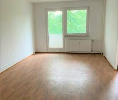 **tolle 3-Raum Wohnung mit Balkon und EBK in Gera-Lusan**