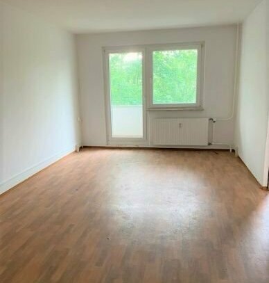 **tolle 3-Raum Wohnung mit Balkon und EBK in Gera-Lusan**
