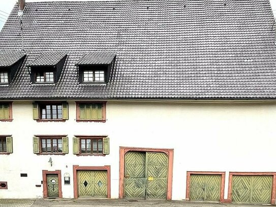 Imposantes Mehrgenerationenhaus in Bad Dürrheim-Biesingen, ELR-Förderung möglich.