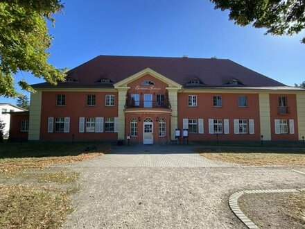 Herrschaftliches Gutshaus Federow - 3*-Hotel direkt am Hofsee inmitten des Müritz Nationalpark´s